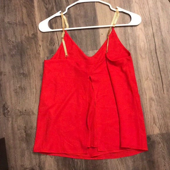 Express red chain strap tank - Picture 2 of 3